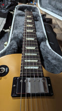 Load image into Gallery viewer, Gibson Les Paul '60s Tribute Humbucker with Manual Tuners 2013 - Gold Top/Dark Back