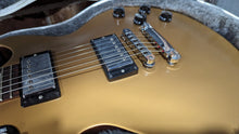 Load image into Gallery viewer, Gibson Les Paul '60s Tribute Humbucker with Manual Tuners 2013 - Gold Top/Dark Back