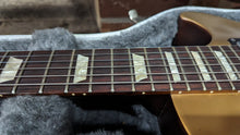 Load image into Gallery viewer, Gibson Les Paul &#39;60s Tribute Humbucker with Manual Tuners 2013 - Gold Top/Dark Back
