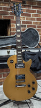 Load image into Gallery viewer, Gibson Les Paul &#39;60s Tribute Humbucker with Manual Tuners 2013 - Gold Top/Dark Back
